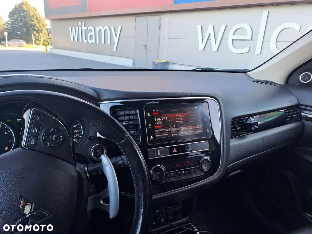 Mitsubishi Outlander 2.0 Intense + 4WD CVT - 5