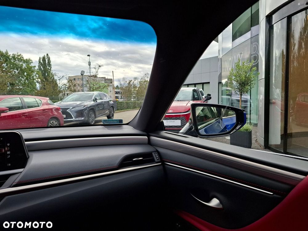 Lexus ES 300h F Sport Edition - 21