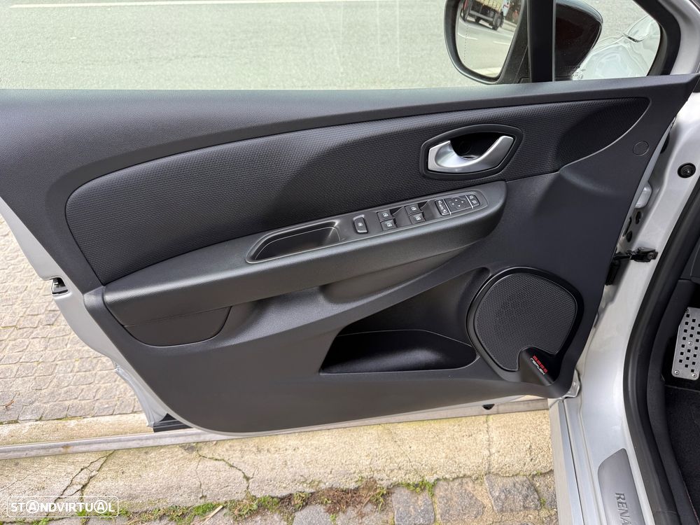 Renault Clio 1.6 Turbo R.S. EDC Sport - 28