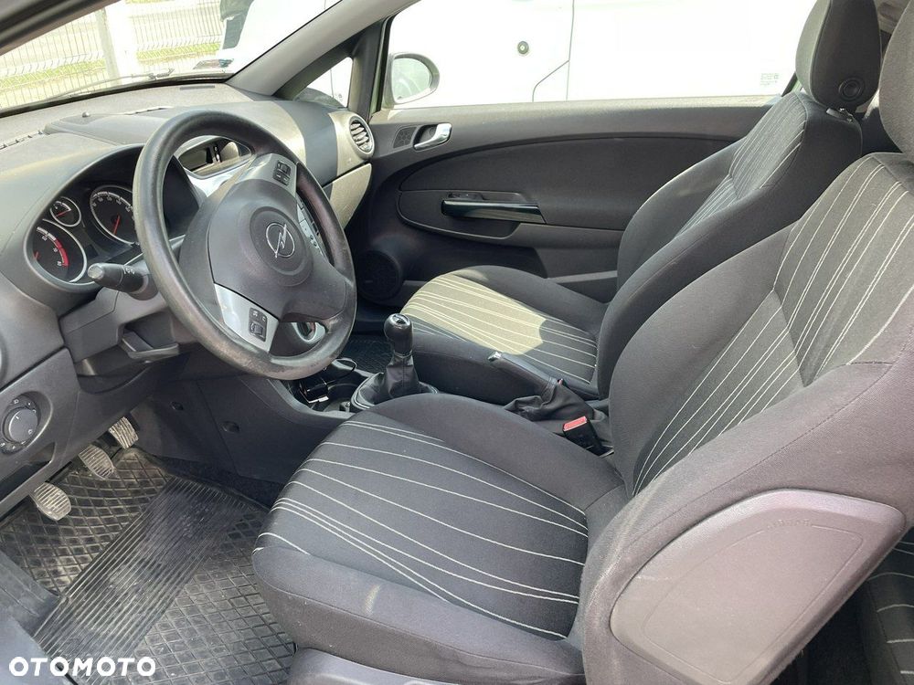 Opel Corsa - 16