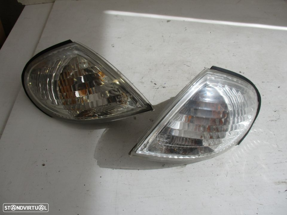 Farolim Pisca Nissan Almera Esquerdo Direito - 2