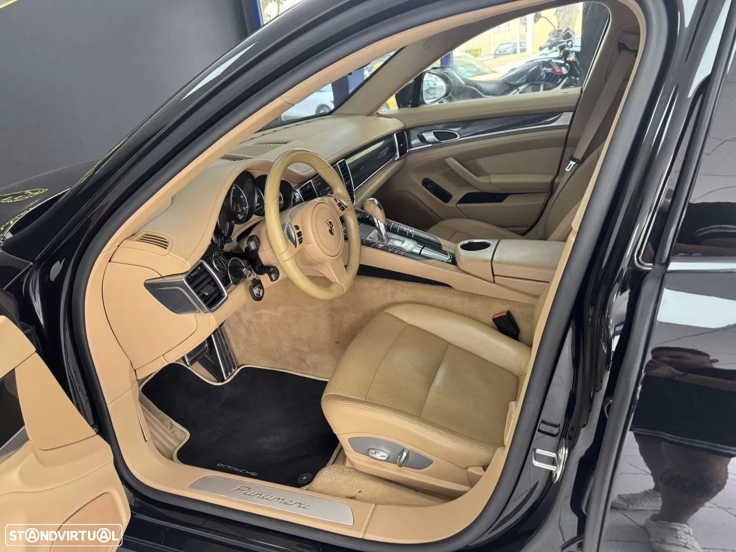Porsche Panamera Standard - 26