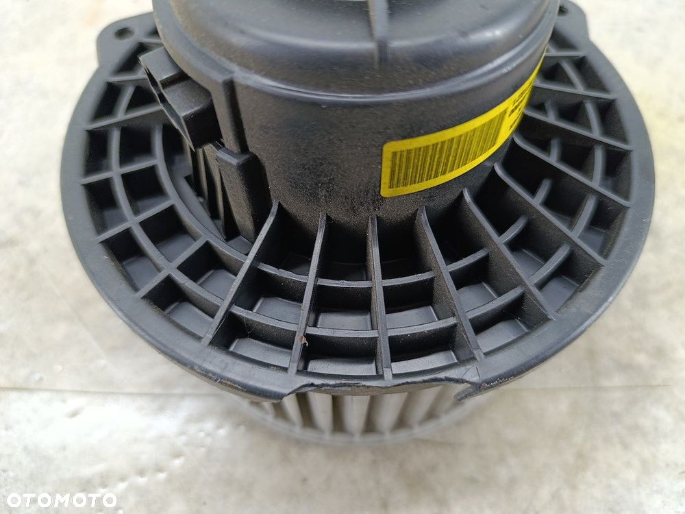 WENTYLATOR NAWIEWU, DMUCHAWA HYUNDAI H-1 II 97945-4H000 2.5 CRDI - 6