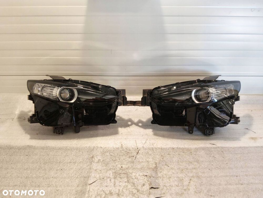 mazda cx-30 full led komplet lamp przednich dfr751030 - 1