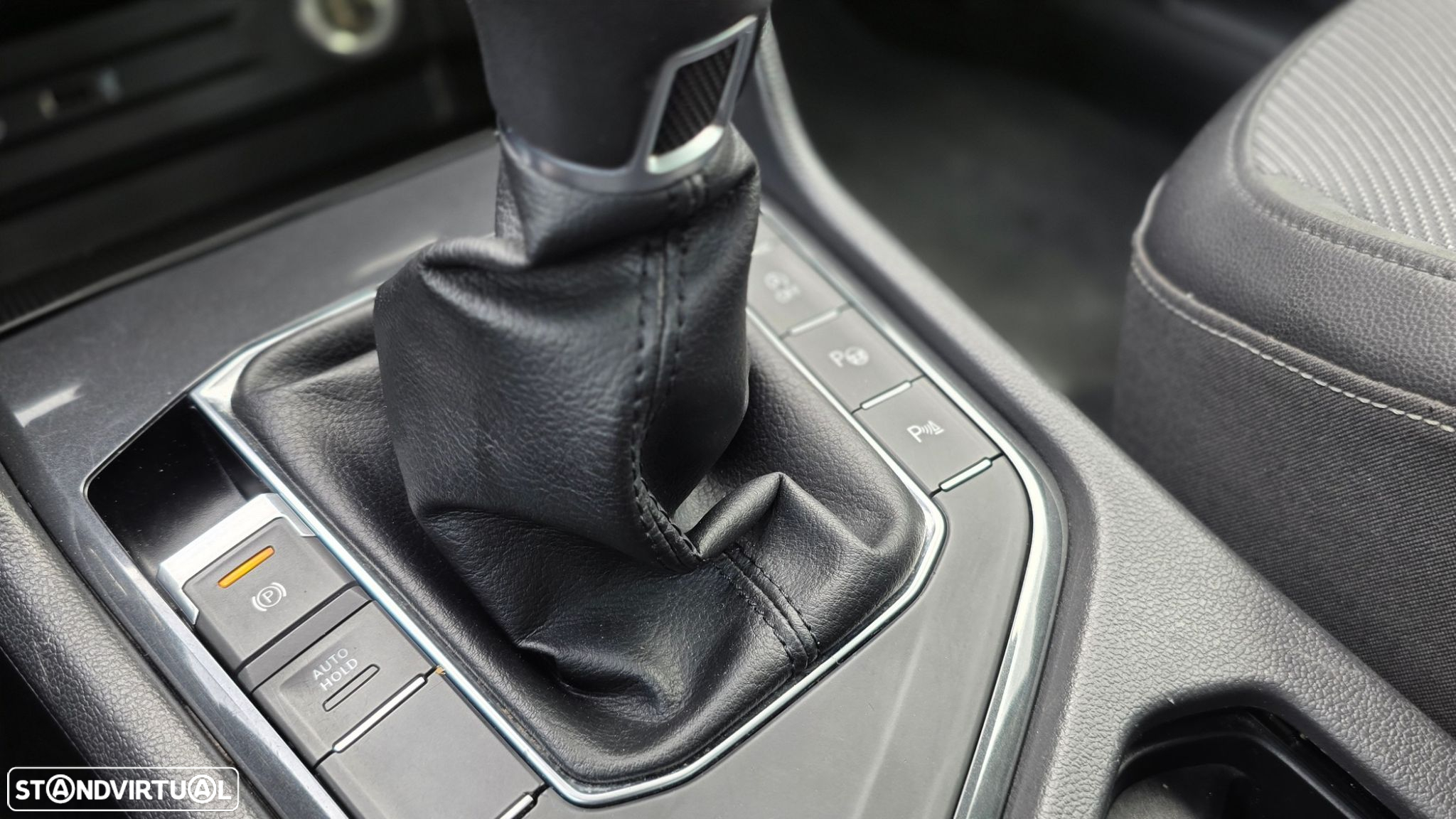 VW Tiguan 2.0 TDI R-Line - 27