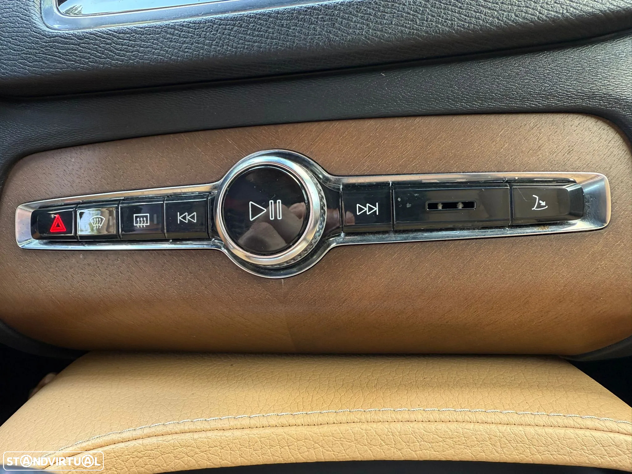 Volvo XC 90 2.0 T8 PHEV Excellence AWD - 28