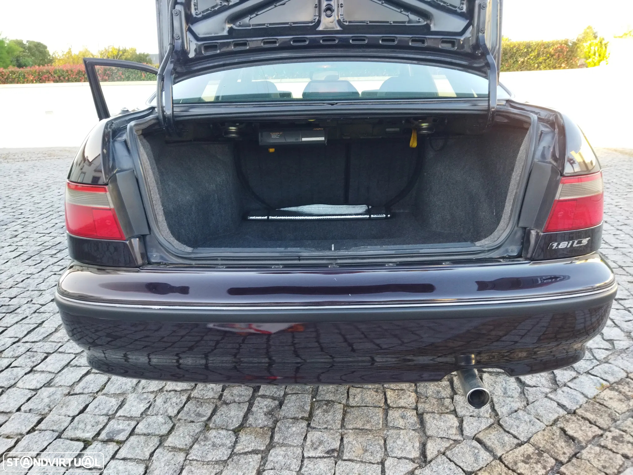 Honda Accord 1.8i LS - 4