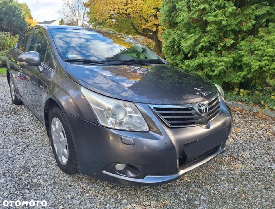 Toyota Avensis 1.6 Luna - 16