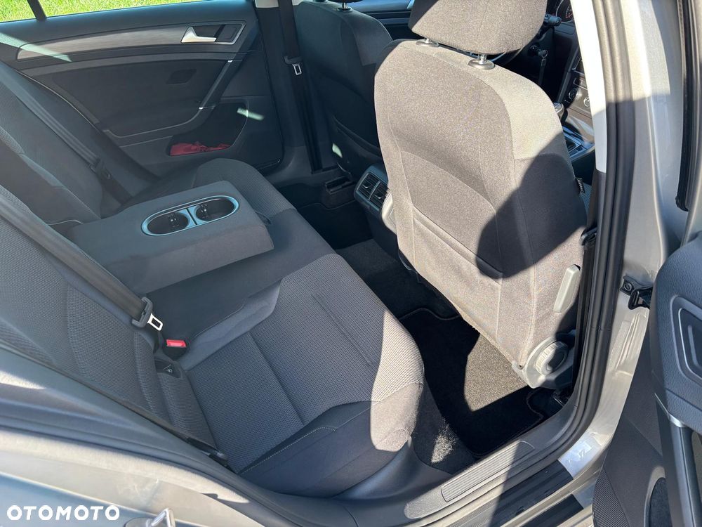 Volkswagen Golf 1.4 TSI BMT Comfortline - 26