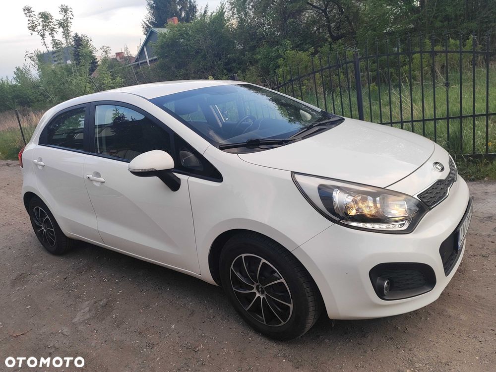 Kia Rio - 2