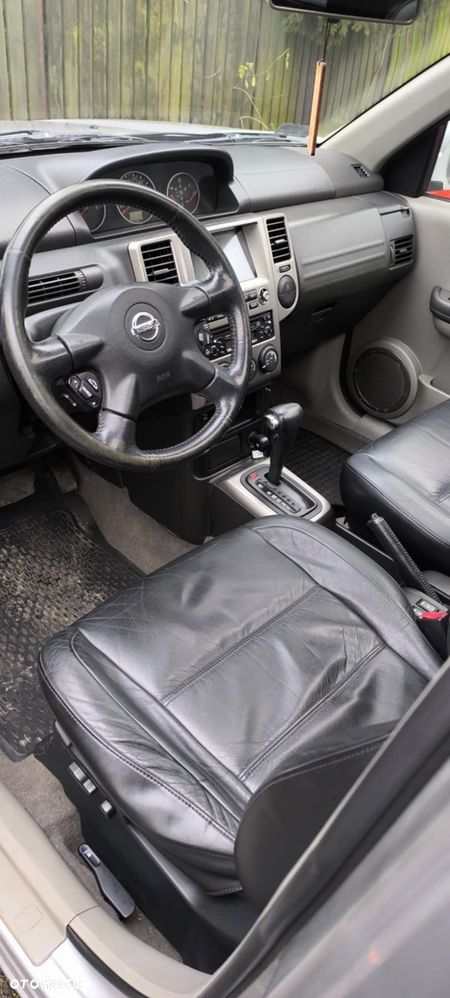 Nissan X-Trail 2.5 Elegance - 4
