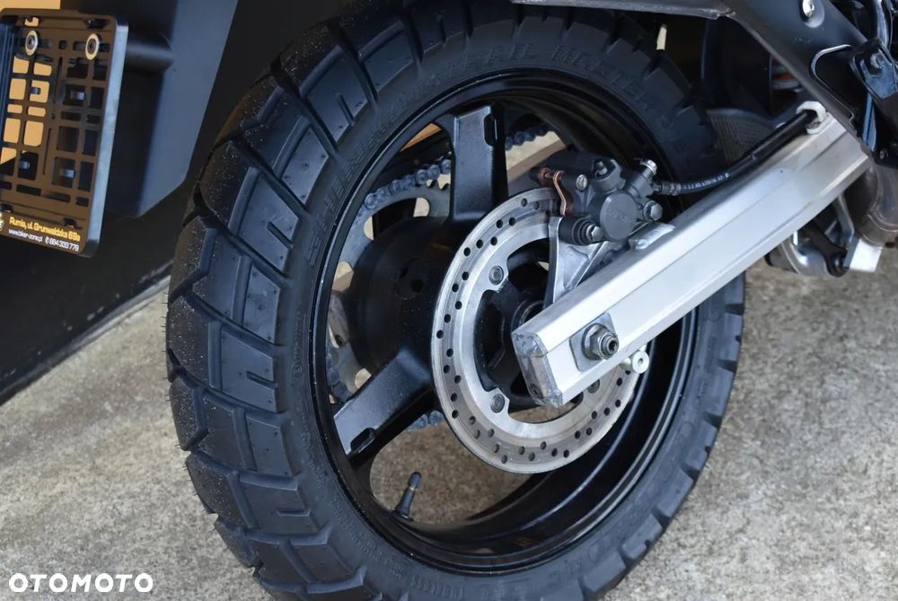 Suzuki V-STROM - 30