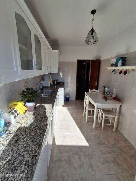 Vende-se apartamento T2 em Queluz - Monte Abraão - Grande imagem: 4/12