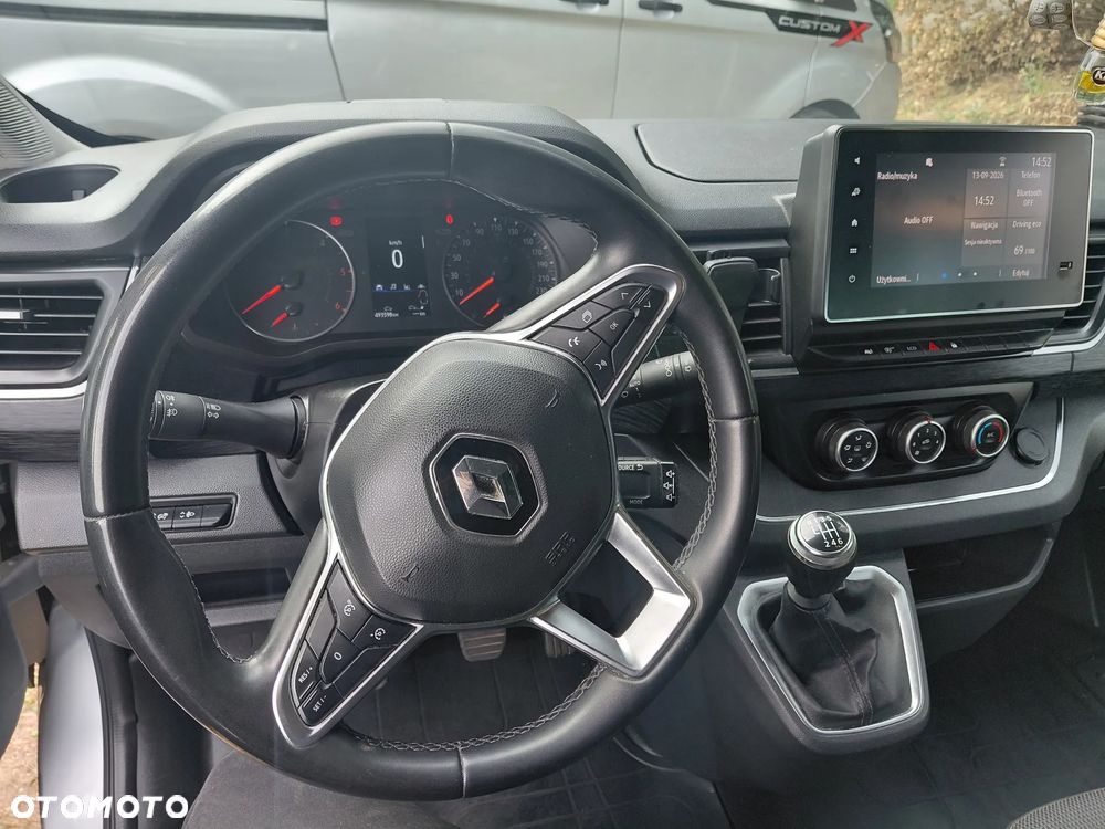 Renault Trafic 2.0 dCi - 26
