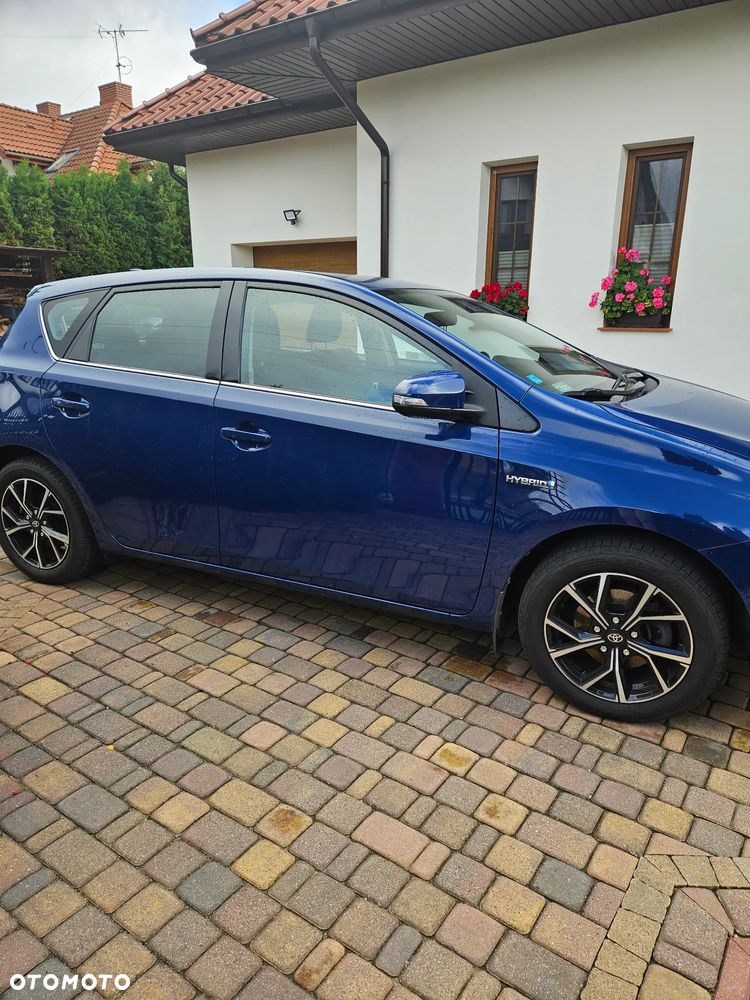 Toyota Auris 2018 photo 2
