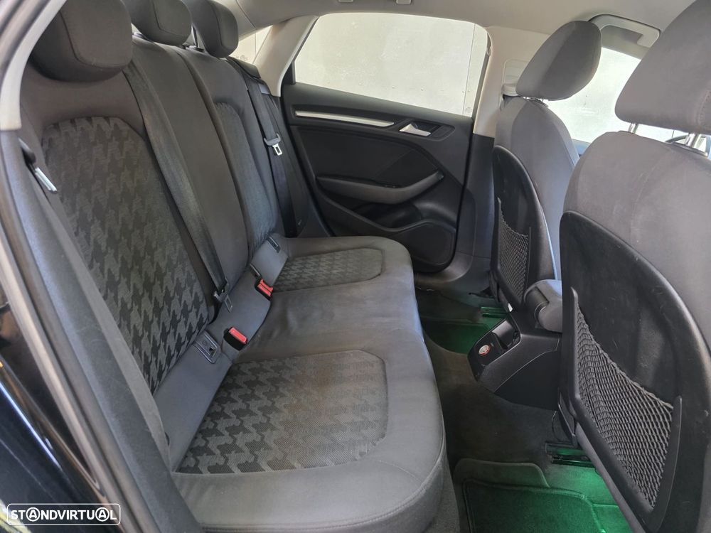 Audi A3 Limousine 1.6 TDI S-line - 17