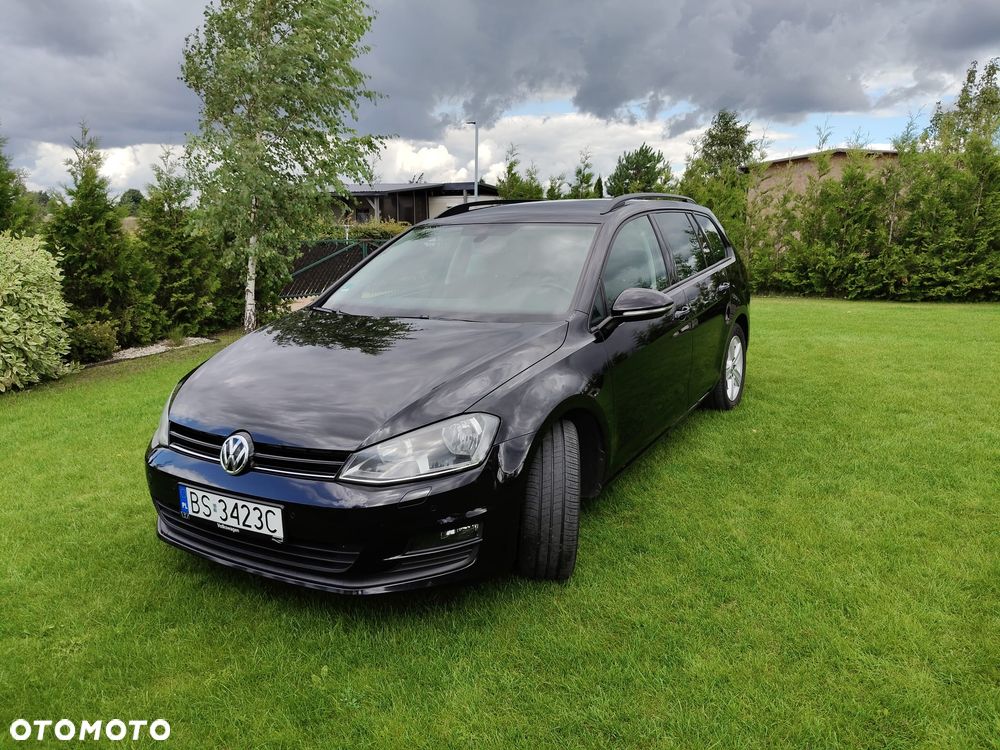 Volkswagen Golf - 1