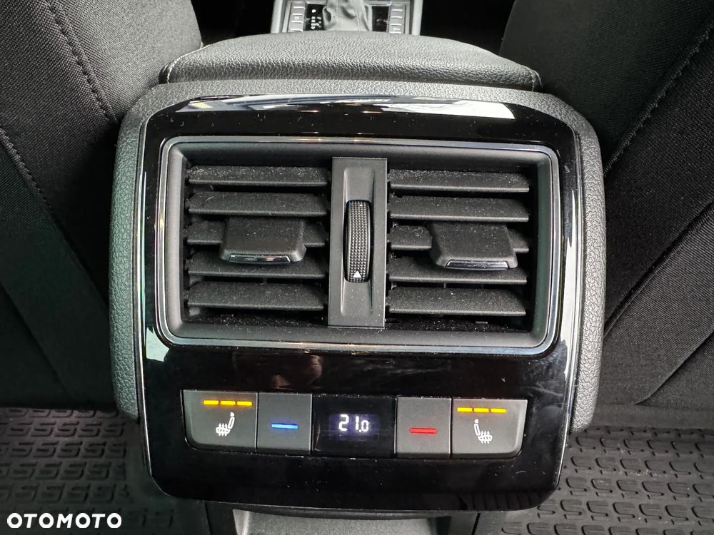 Skoda Superb 2.0 TDI SCR 4x4 Style DSG - 14