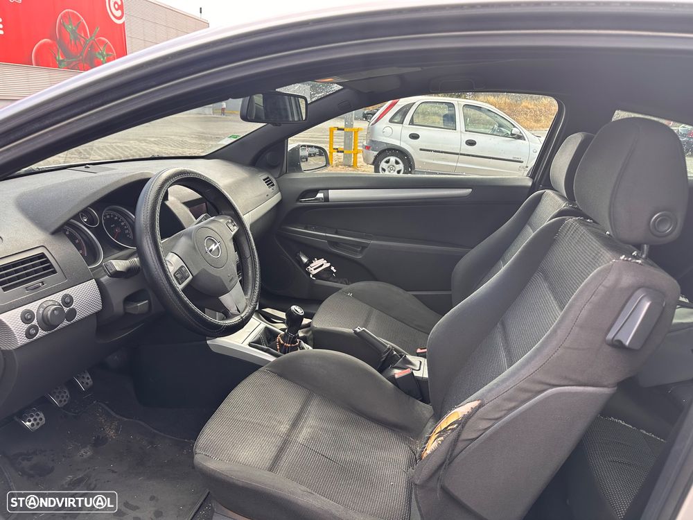 Opel Astra GTC 1.3 CDTI - 4