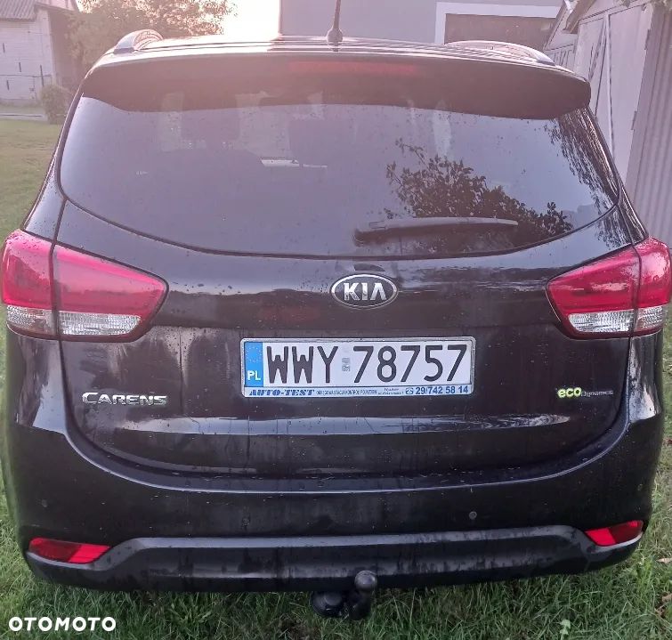 Kia Carens 1.7 CRDi L 7os - 6
