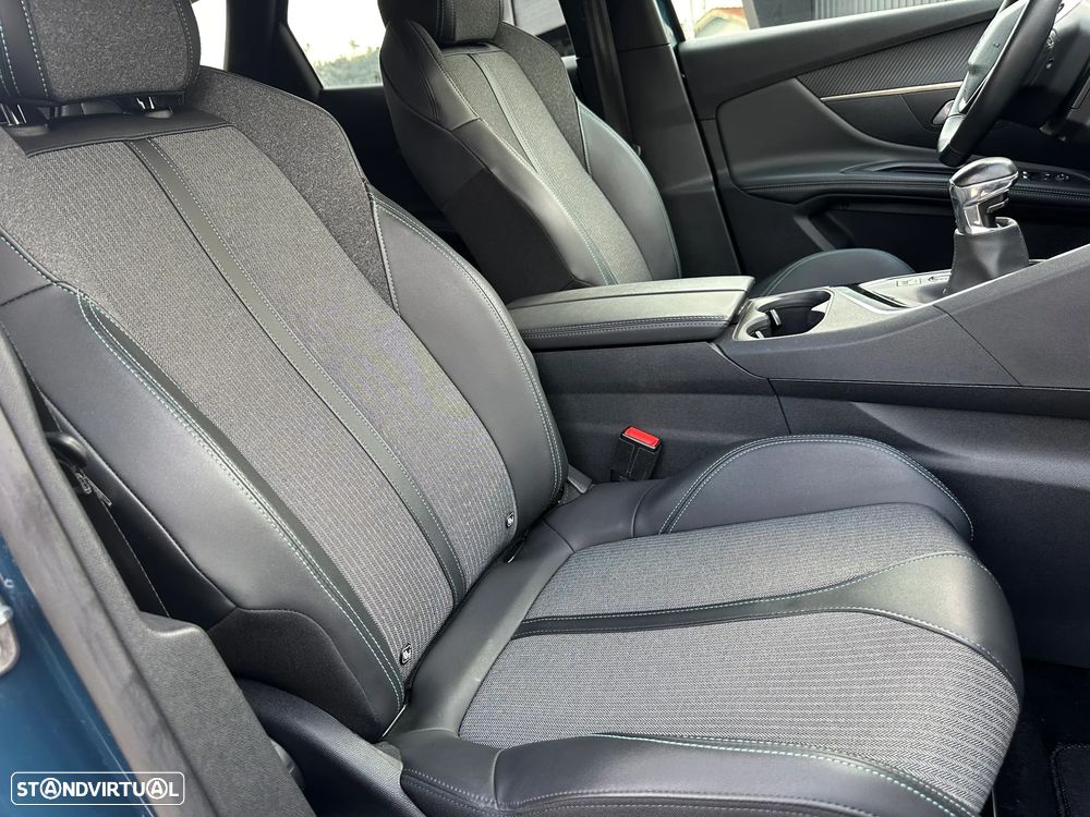 Peugeot 3008 PureTech 130 Stop & Start GPF Allure Business-Pack - 21