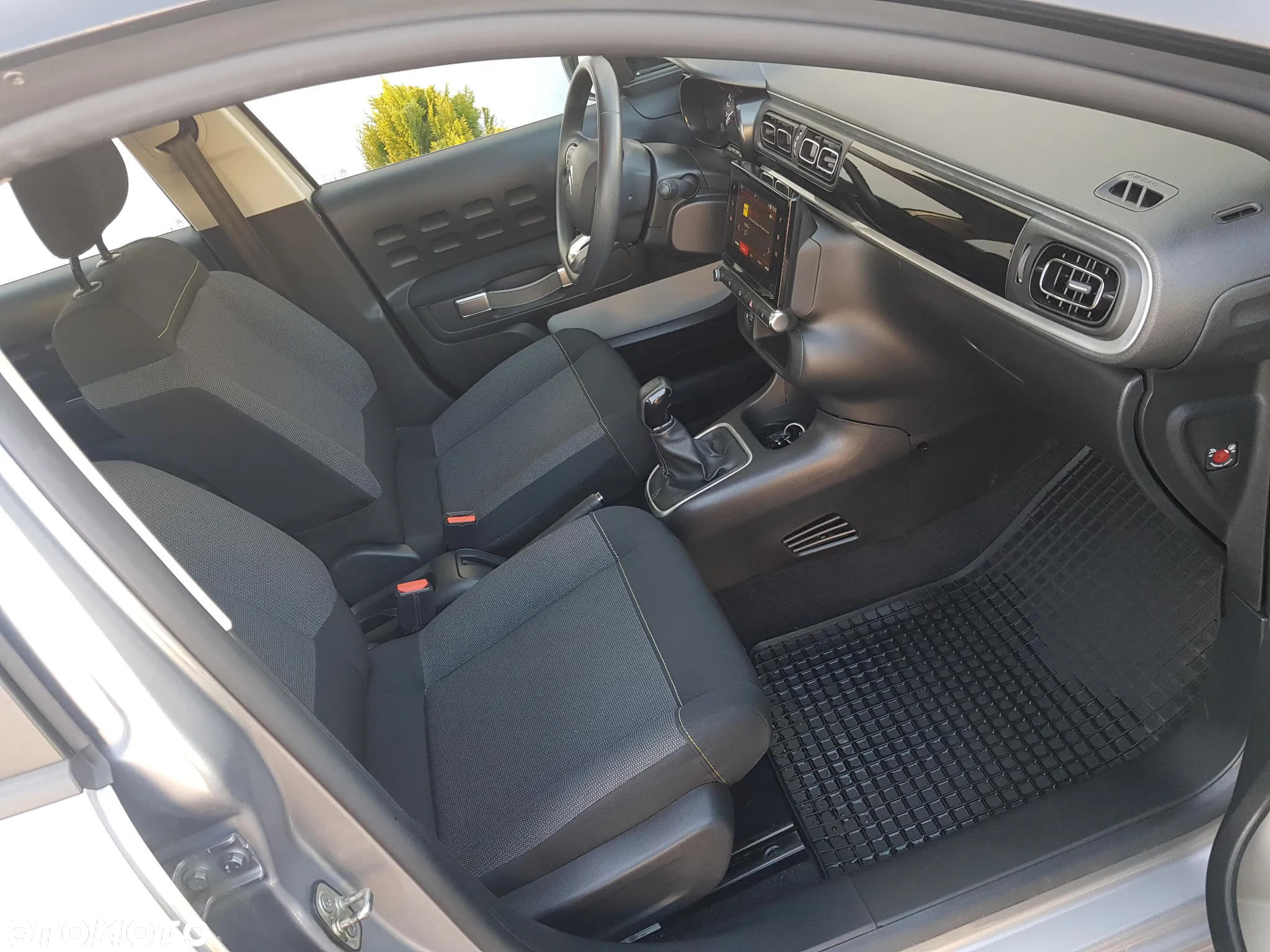 Citroën C3 1.2 PureTech Shine - 10