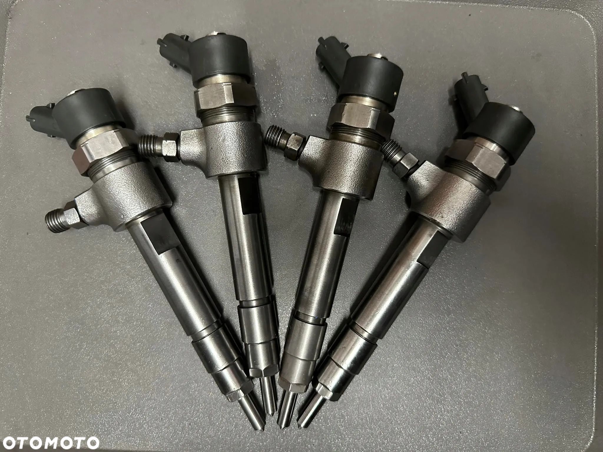 FIAT  ALFA  WTRYSKI 1,9 JTD 16V 0445110111 SPRAWNE KOMPLET - 1