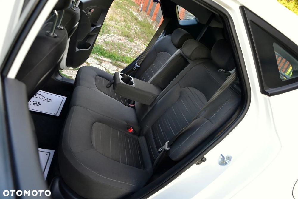Hyundai ix35 1.6 2WD Fifa World Cup Edition - 19