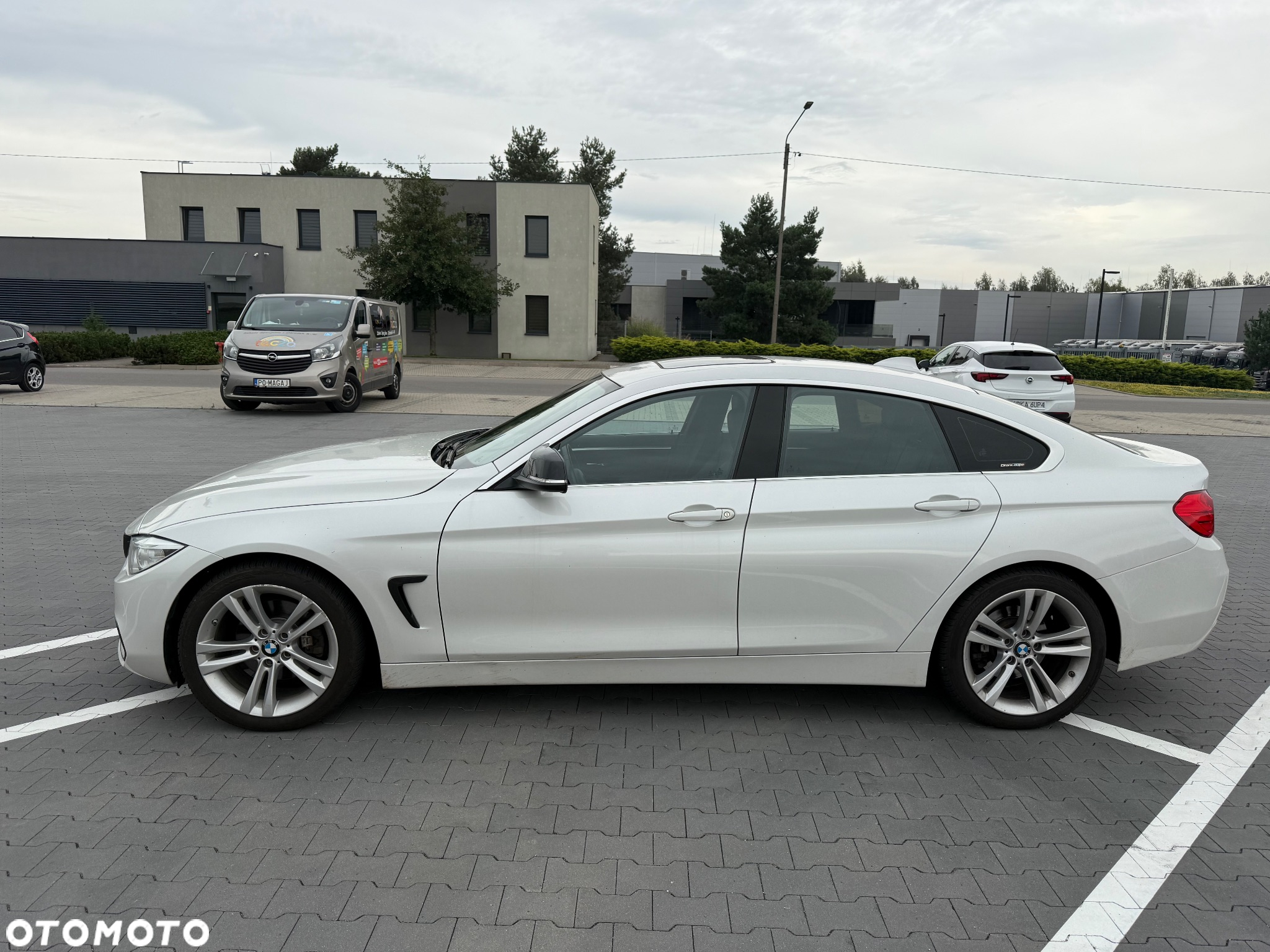 BMW Seria 4 428i Gran Coupe Sport Line - 2