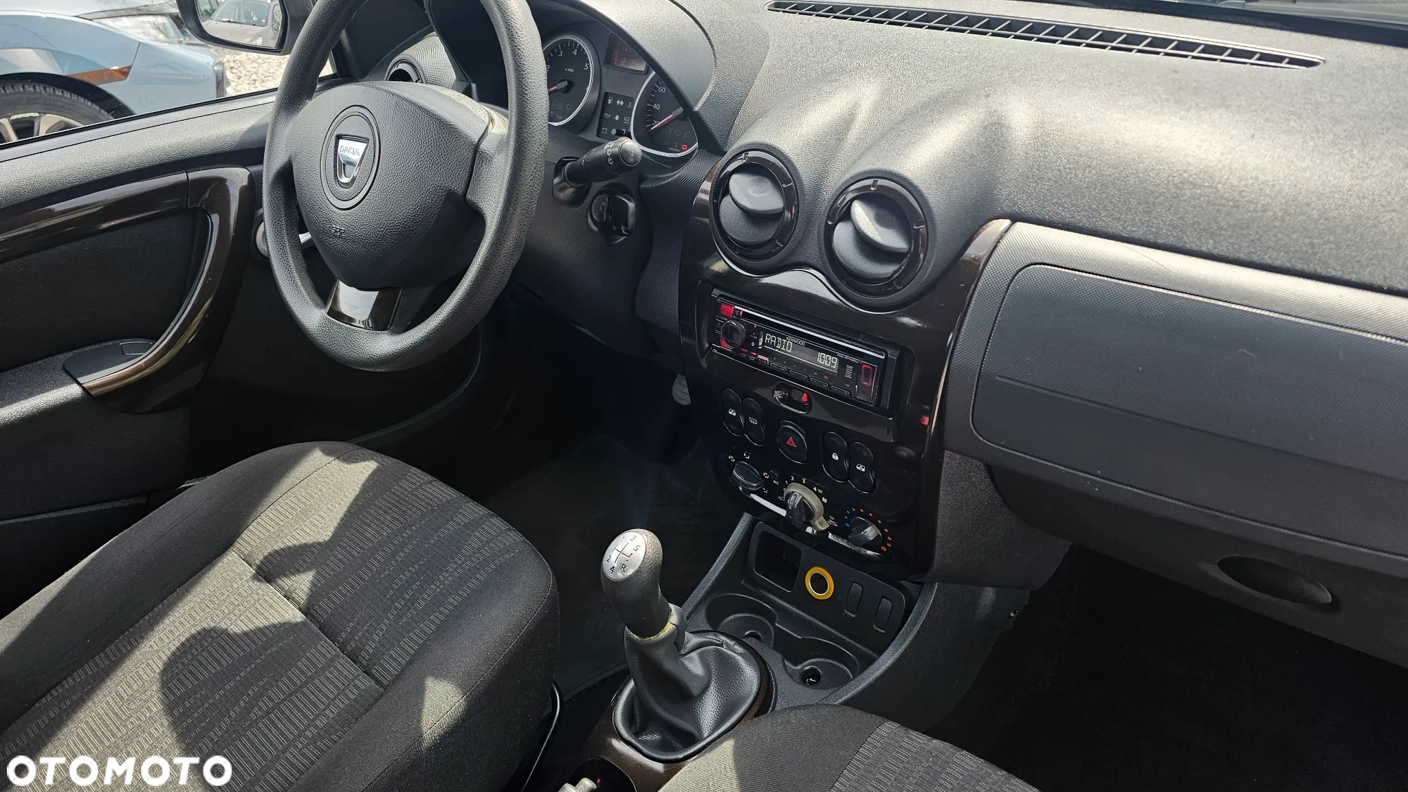 Dacia Duster 1.6 16V 4x2 Destination - 11