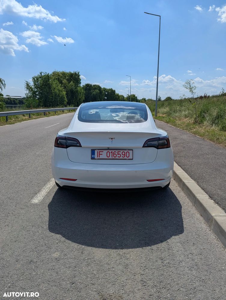 TESLA Model 3 2022 — imagine 6