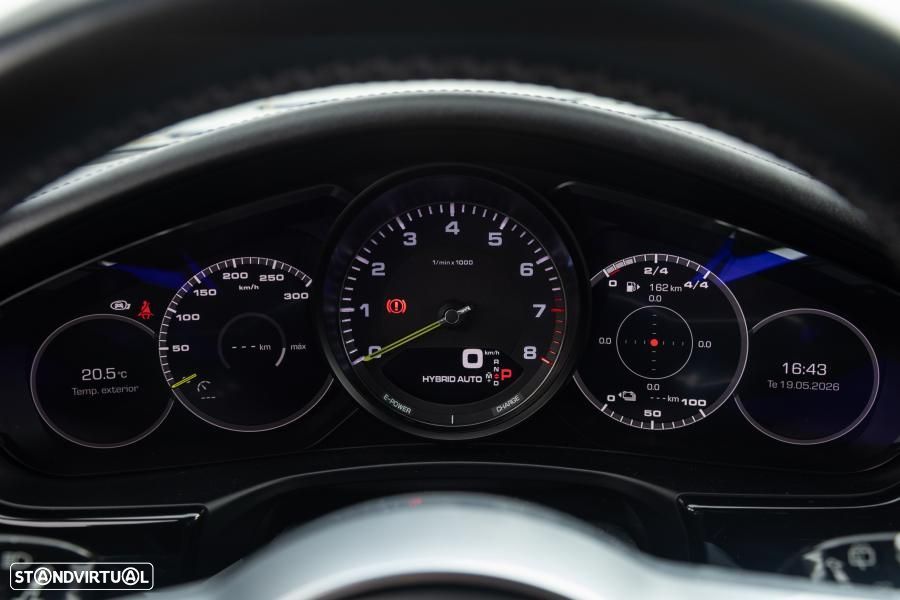 Porsche Panamera Sport Turismo 4 E-Hybrid - 30