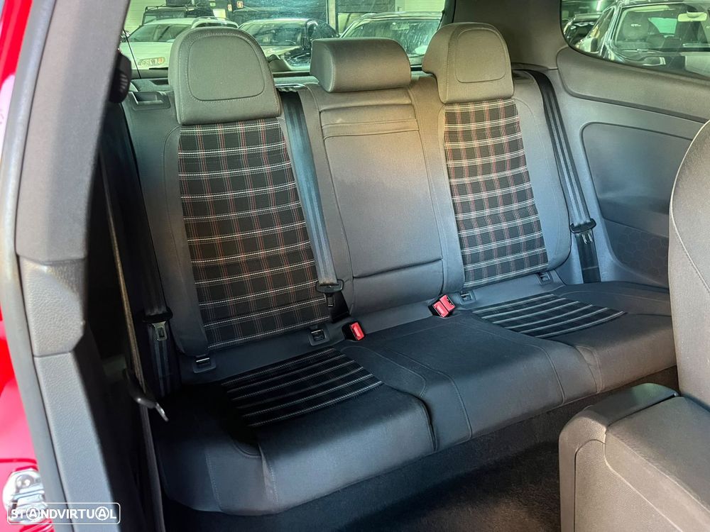 VW Golf 2.0 GTi - 12