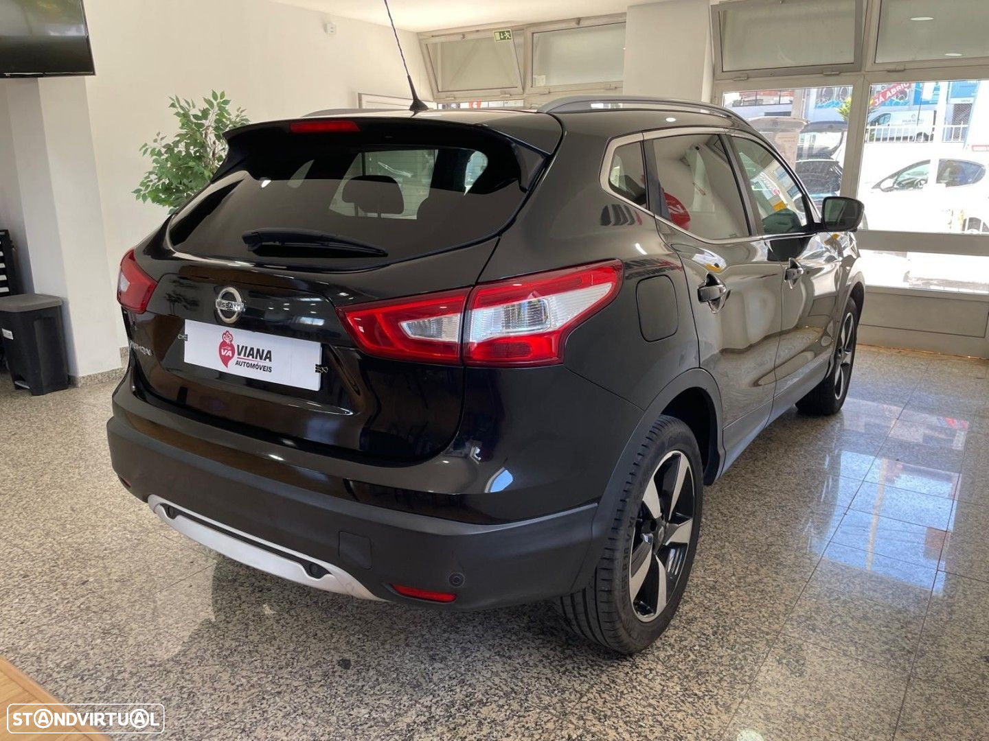 Nissan Qashqai 1.5 dCi N-Connecta 18 RS+PS - 4