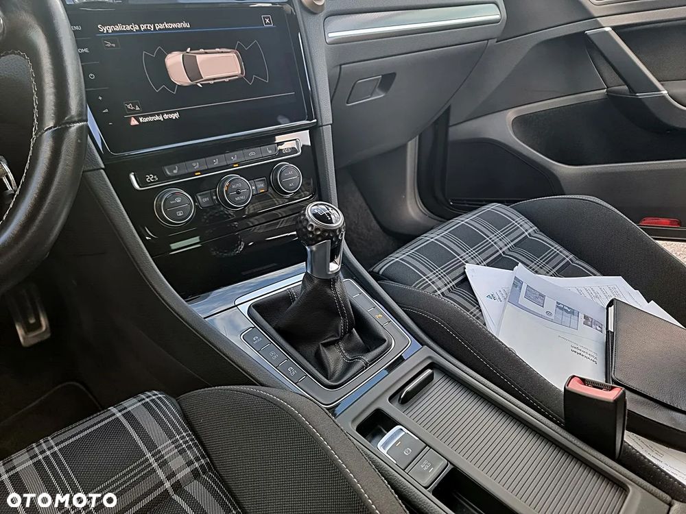 Volkswagen Golf GTD (BlueMotion Technology) - 29