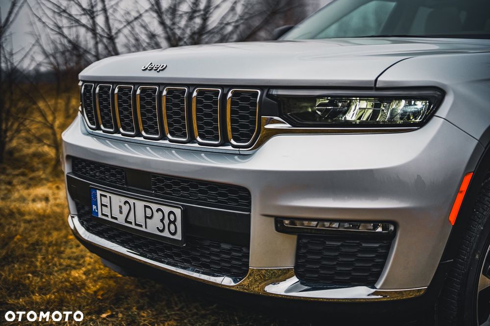 Jeep Grand Cherokee - 19