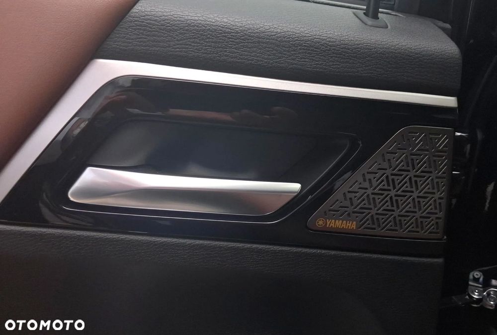 Mitsubishi Outlander PHEV Instyle Plus - 23