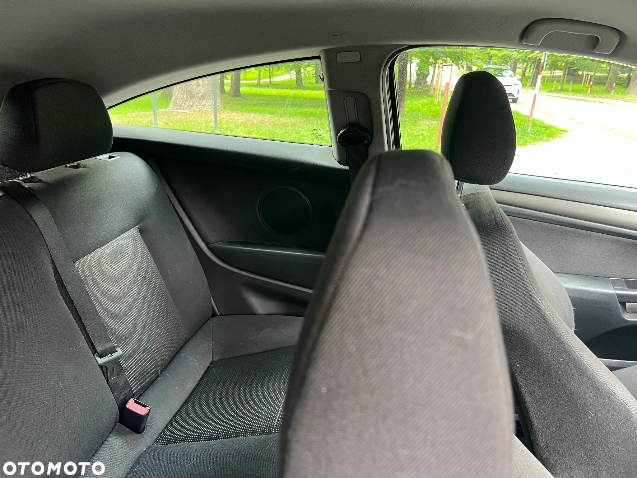 Opel Astra GTC 1.4 - 13