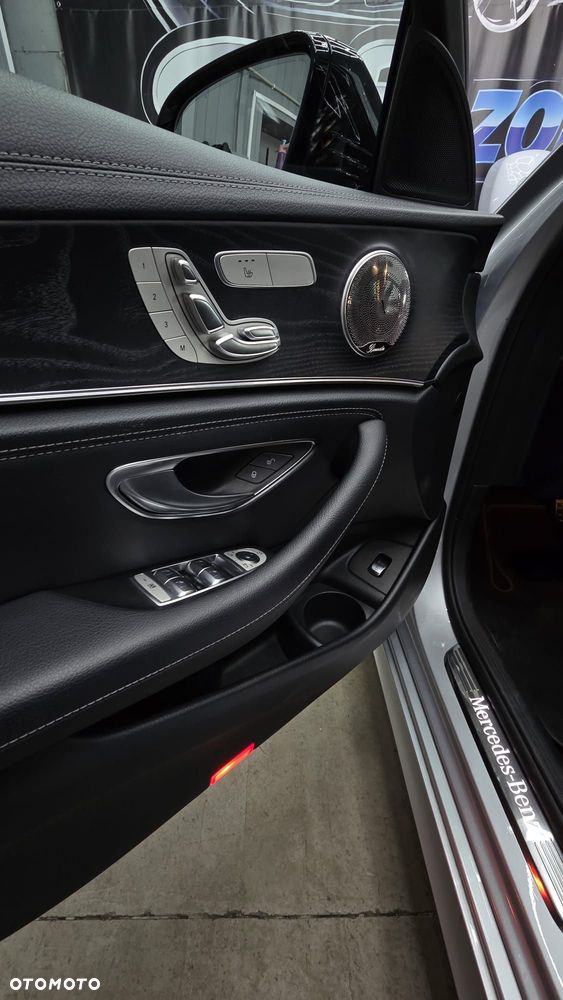 Mercedes-Benz Klasa E 220 d 4-Matic AMG - 11