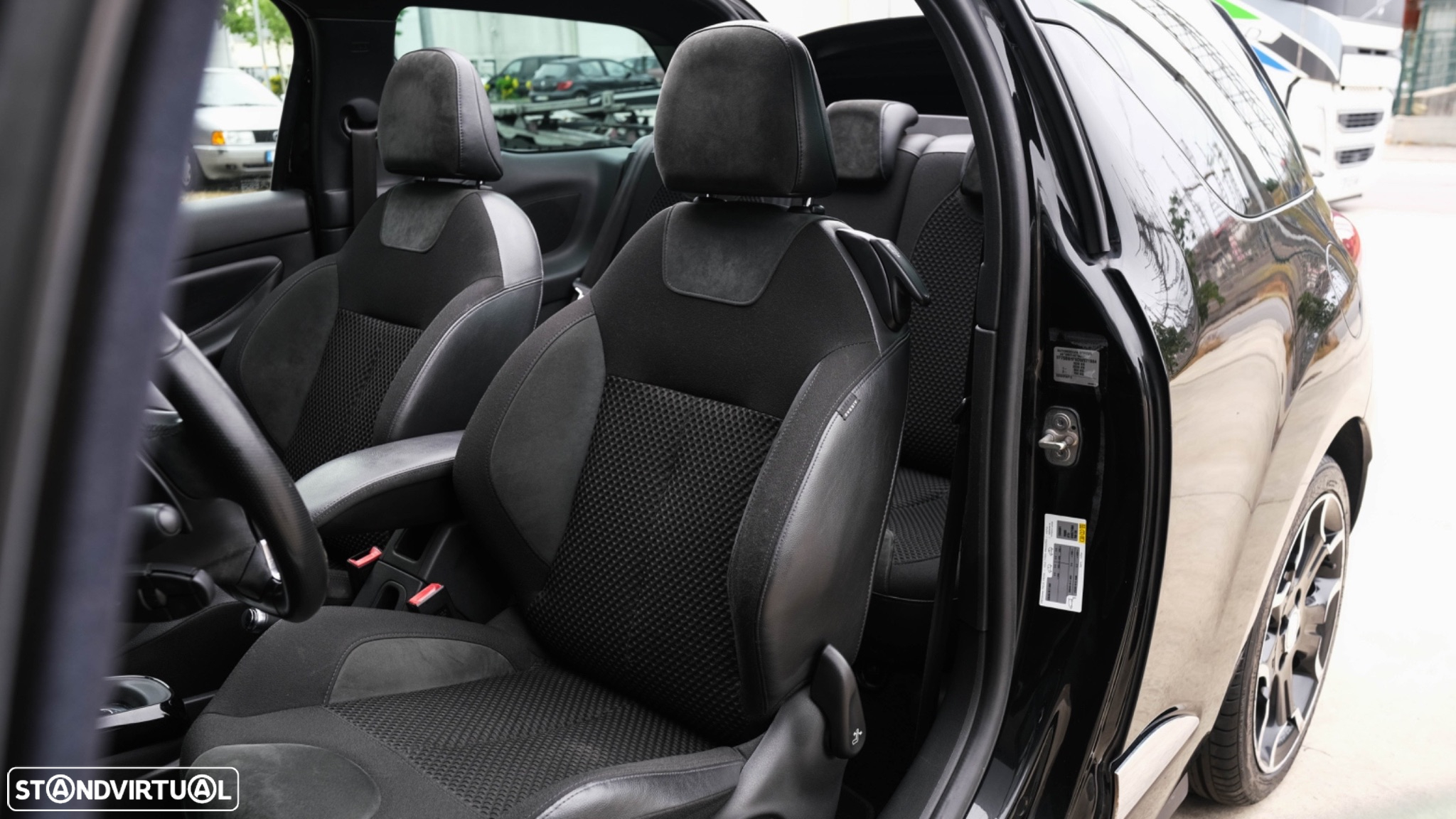 Citroën DS3 Cabrio 1.6 e-HDi So Chic ETG6 - 28