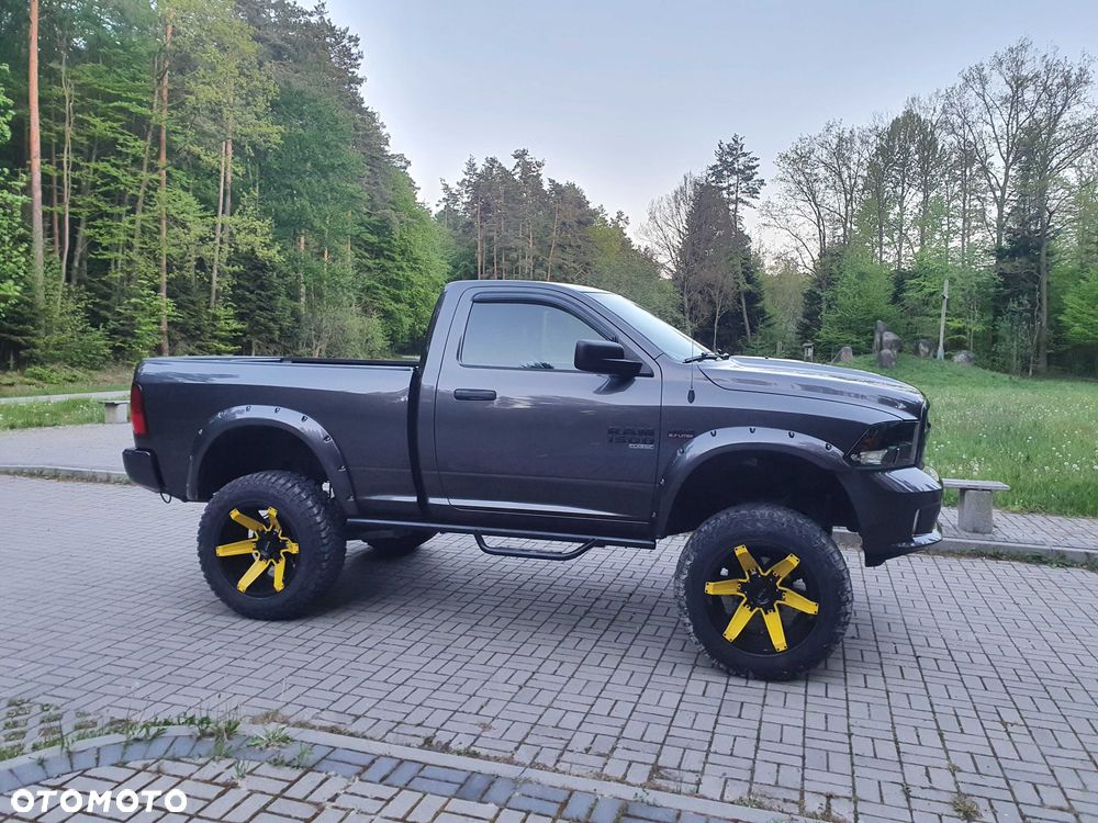Dodge RAM - 1