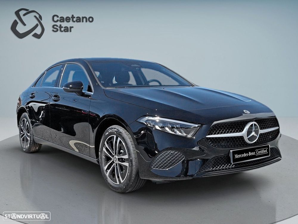 Mercedes-Benz a-250-limousine e - 10