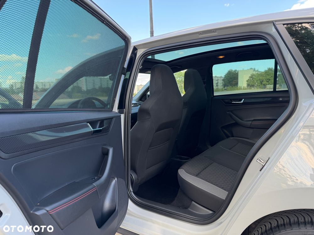 Skoda RAPID 1.0 TSI DSG Monte Carlo - 35