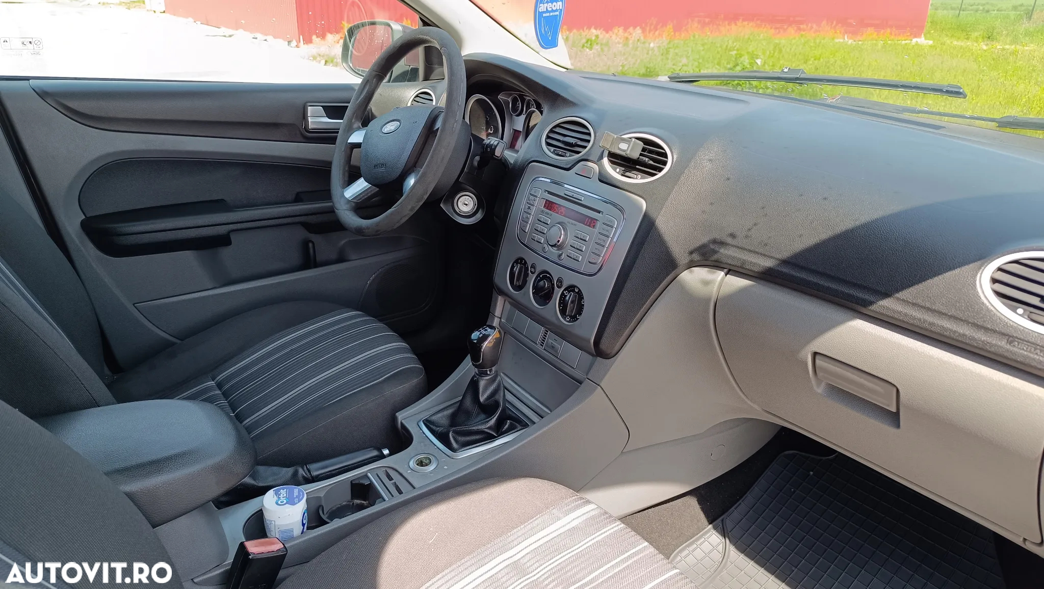 Ford Focus 1.6 Ambiente - 4