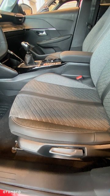 Peugeot 208 1.2 PureTech Allure S&S - 7
