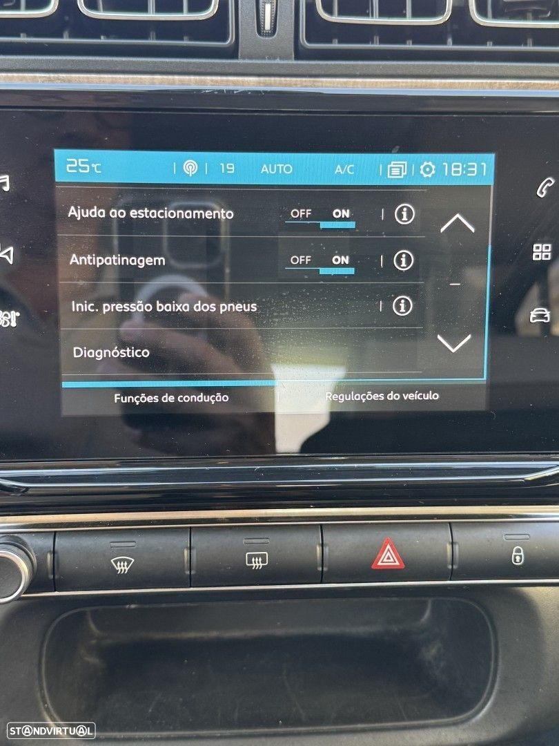 Citroën C3 1.2 PureTech Shine Pack EAT6 - 14