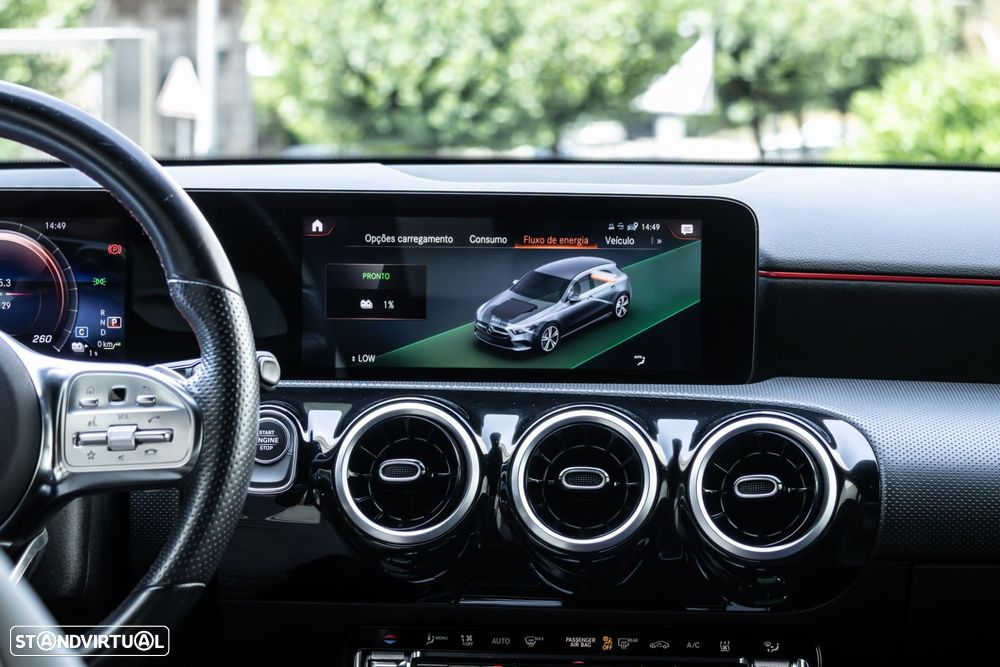 Mercedes-Benz A 250 e AMG Line - 39