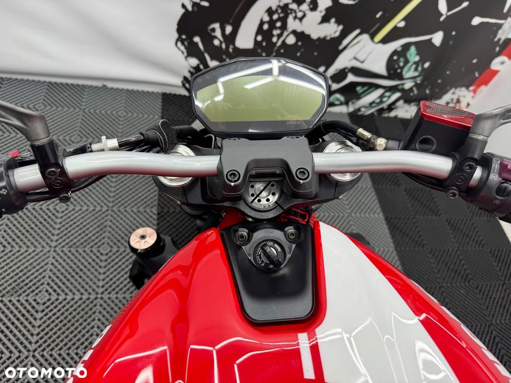 Ducati Monster - 26