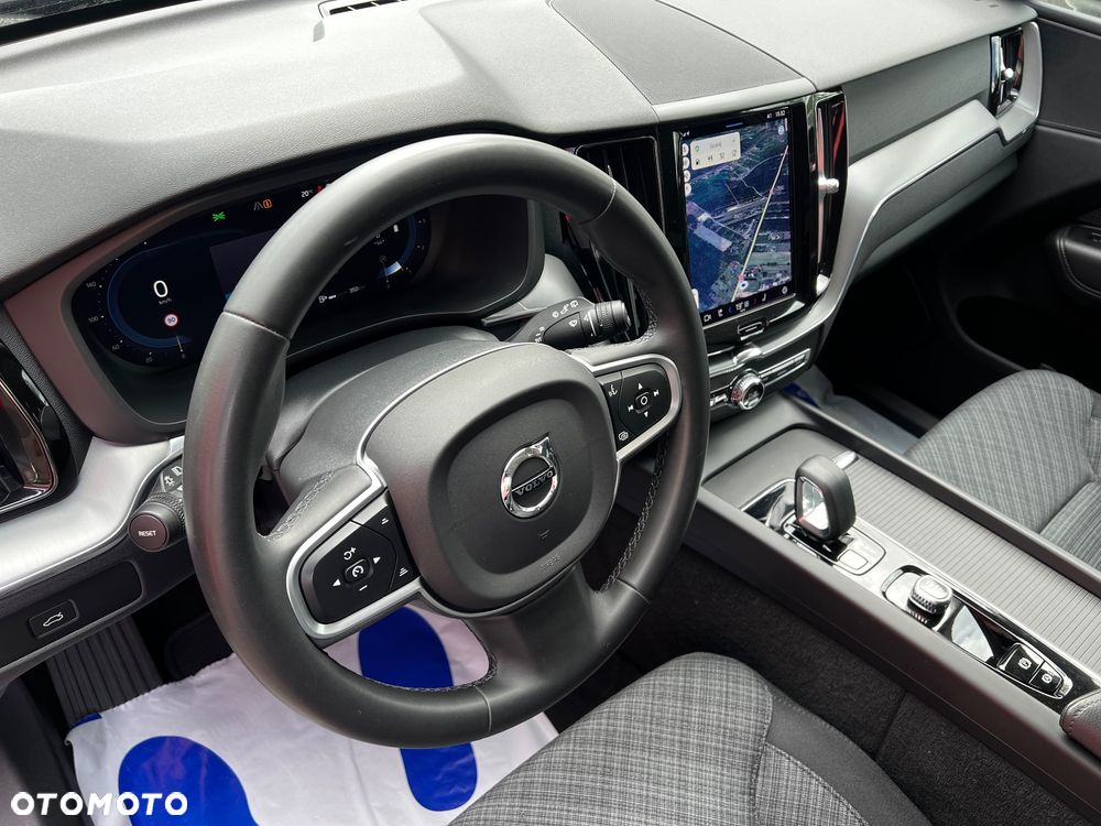Volvo XC 60 B4 D Core - 33