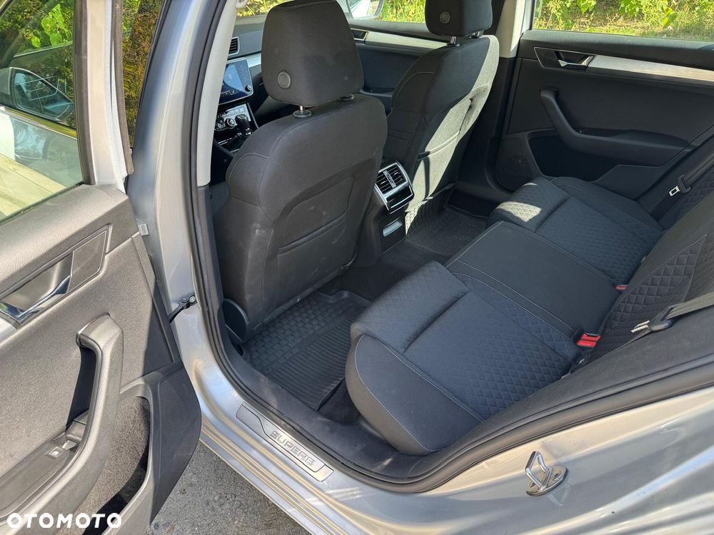 Skoda Superb 2.0 TDI SCR Ambition DSG - 11